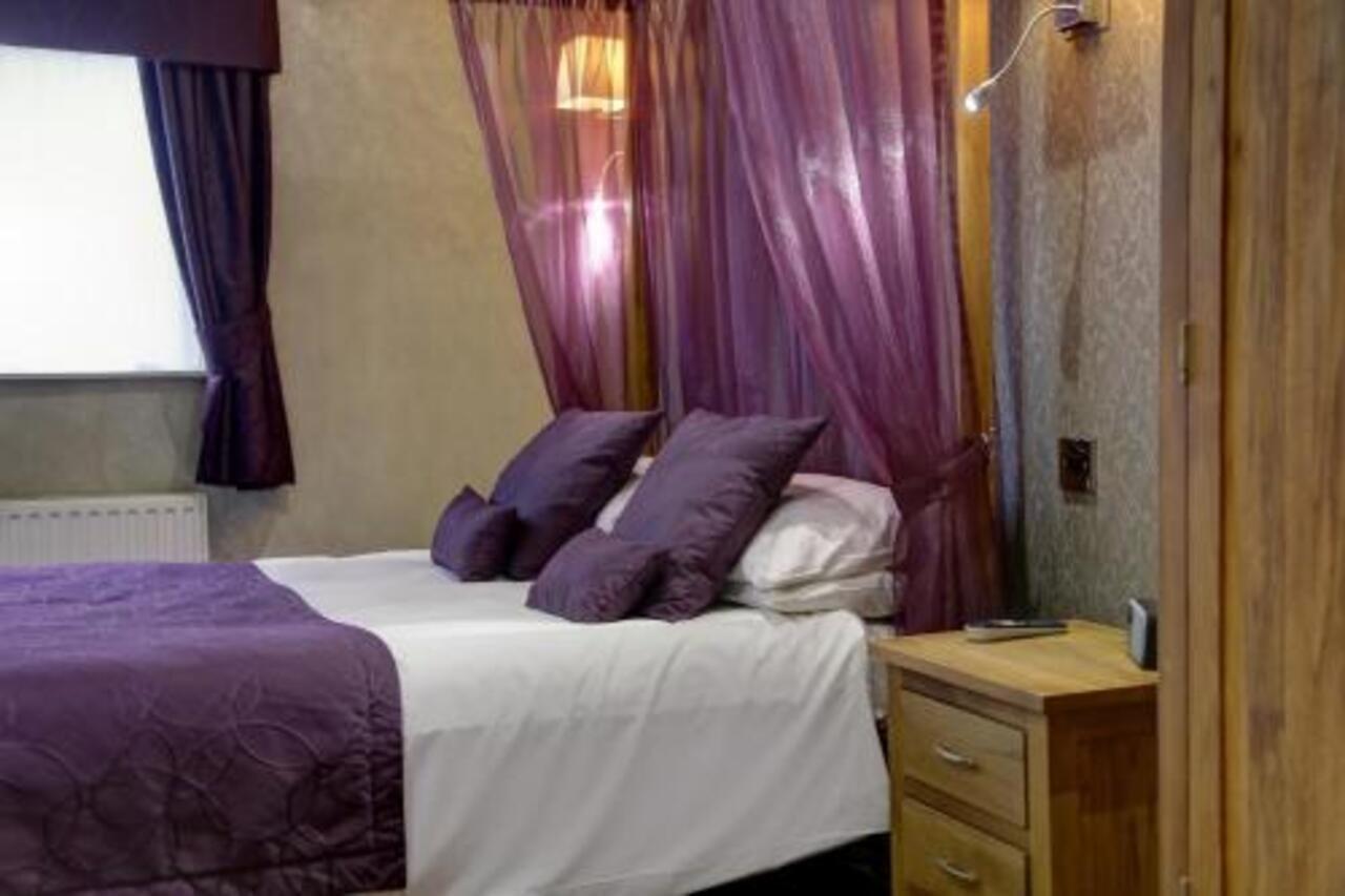 Bury Ramsbottom Old Mill Hotel And Leisure Club מראה חיצוני תמונה